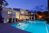 Villa i Marbella - La Corsa Marbella - Luksusvilla, 5 soverum/bad, privat pool, jacuzzi Villa i Marbella - La Corsa Marbella - Luksusvilla, 5 soverum/bad, privat pool, jacuzzi
