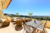 Lejlighed i Marbella - Elviria Hills Penthouse – Idylisk Golf- og Havudsigtsoase i Marbella