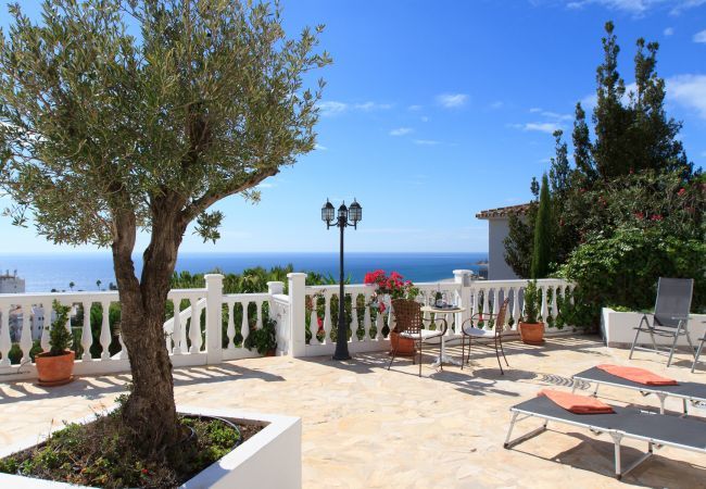 Villa i Mijas Costa - Villa Azalea - Eksklusiv villa med unik udsigt til Midddelhavet Villa i Mijas Costa - Villa Azalea - Eksklusiv villa med unik udsigt til Midddelhavet
