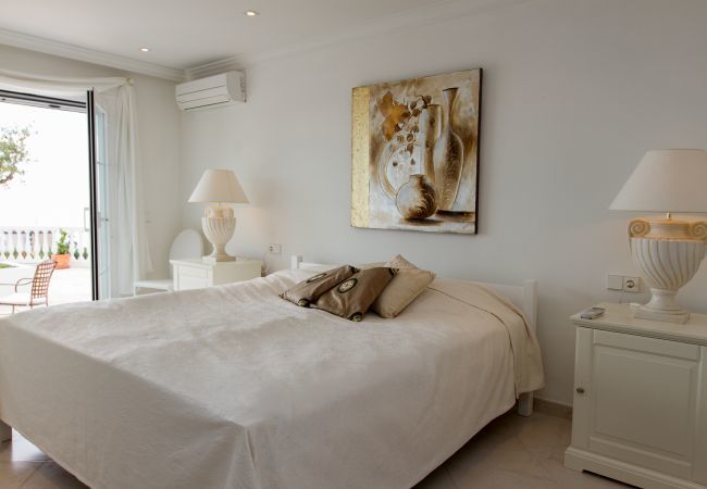 Villa i Mijas Costa - Villa Azalea - Eksklusiv villa med unik udsigt til Midddelhavet Villa i Mijas Costa - Villa Azalea - Eksklusiv villa med unik udsigt til Midddelhavet