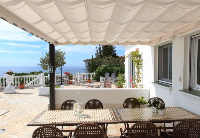 Villa i Mijas Costa - Villa Azalea - Eksklusiv villa med unik udsigt til Midddelhavet Villa i Mijas Costa - Villa Azalea - Eksklusiv villa med unik udsigt til Midddelhavet