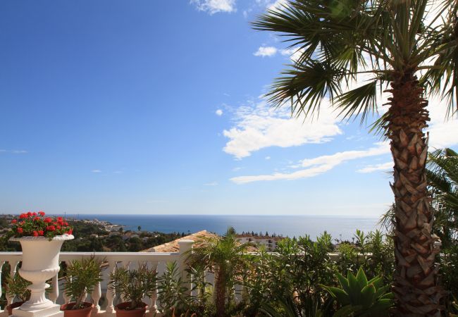 Villa i Mijas Costa - Villa Azalea - Eksklusiv villa med unik udsigt til Midddelhavet Villa i Mijas Costa - Villa Azalea - Eksklusiv villa med unik udsigt til Midddelhavet