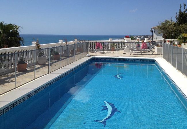 Villa i Mijas Costa - Villa Azalea - Eksklusiv villa med unik udsigt til Midddelhavet Villa i Mijas Costa - Villa Azalea - Eksklusiv villa med unik udsigt til Midddelhavet