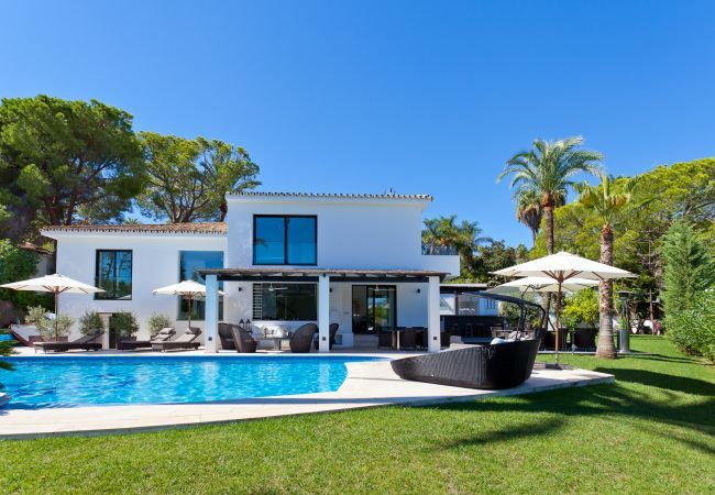 Villa i Marbella - La Corsa Marbella - Luksusvilla, 5 soverum/bad, privat pool, jacuzzi Villa i Marbella - La Corsa Marbella - Luksusvilla, 5 soverum/bad, privat pool, jacuzzi