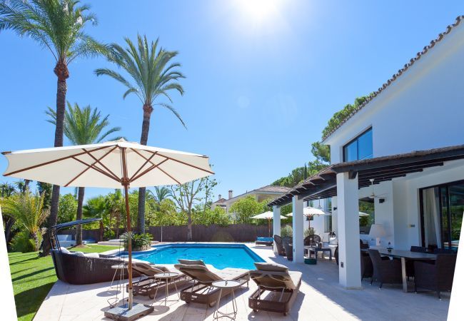 Villa i Marbella - La Corsa Marbella - Luksusvilla, 5 soverum/bad, privat pool, jacuzzi Villa i Marbella - La Corsa Marbella - Luksusvilla, 5 soverum/bad, privat pool, jacuzzi