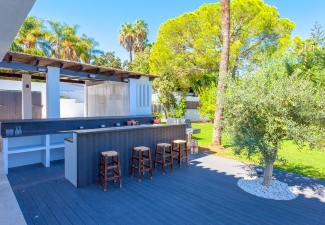 Villa i Marbella - La Corsa Marbella - Luksusvilla, 5 soverum/bad, privat pool, jacuzzi Villa i Marbella - La Corsa Marbella - Luksusvilla, 5 soverum/bad, privat pool, jacuzzi