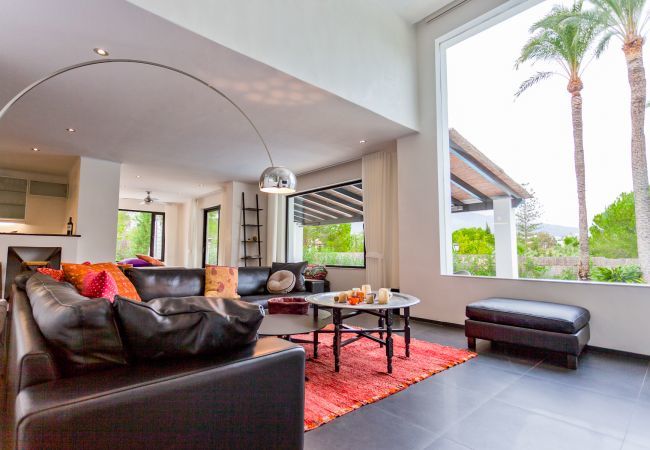 Villa i Marbella - La Corsa Marbella - Luksusvilla, 5 soverum/bad, privat pool, jacuzzi Villa i Marbella - La Corsa Marbella - Luksusvilla, 5 soverum/bad, privat pool, jacuzzi