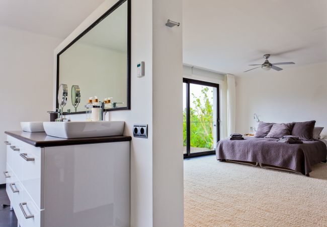 Villa i Marbella - La Corsa Marbella - Luksusvilla, 5 soverum/bad, privat pool, jacuzzi Villa i Marbella - La Corsa Marbella - Luksusvilla, 5 soverum/bad, privat pool, jacuzzi