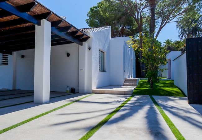Villa i Marbella - La Corsa Marbella - Luksusvilla, 5 soverum/bad, privat pool, jacuzzi Villa i Marbella - La Corsa Marbella - Luksusvilla, 5 soverum/bad, privat pool, jacuzzi