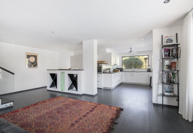 Villa i Marbella - La Corsa Marbella - Luksusvilla, 5 soverum/bad, privat pool, jacuzzi Villa i Marbella - La Corsa Marbella - Luksusvilla, 5 soverum/bad, privat pool, jacuzzi