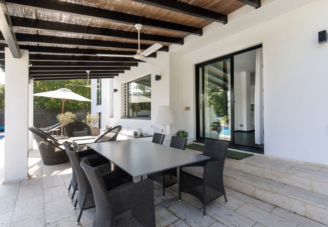 Villa i Marbella - La Corsa Marbella - Luksusvilla, 5 soverum/bad, privat pool, jacuzzi Villa i Marbella - La Corsa Marbella - Luksusvilla, 5 soverum/bad, privat pool, jacuzzi
