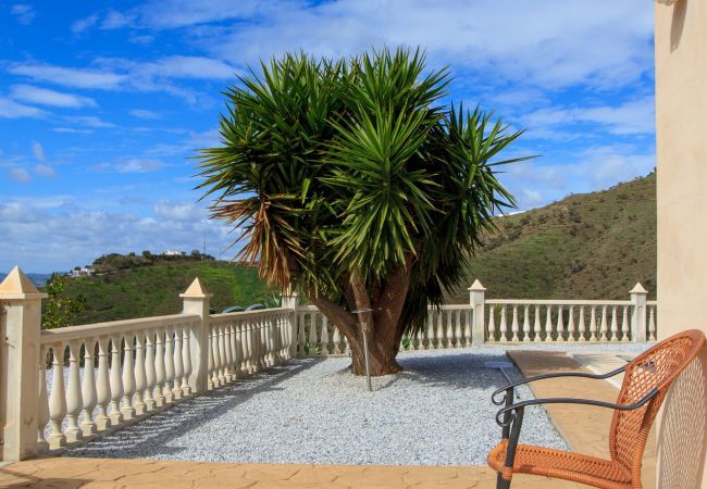 Villa i Algarrobo - Casa Turbolina - Stort landhus med privat pool  Villa i Algarrobo - Casa Turbolina - Stort landhus med privat pool