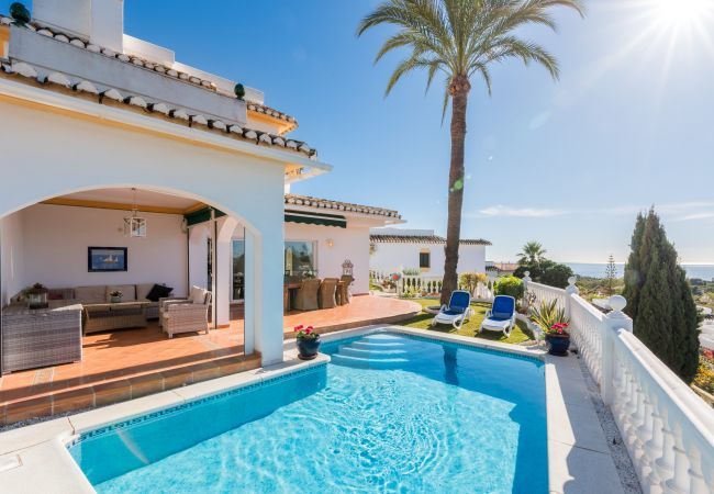 Villa i Mijas Costa - Villa Panorama – Havudsigtsoase med Privat Pool, Mijas Costa