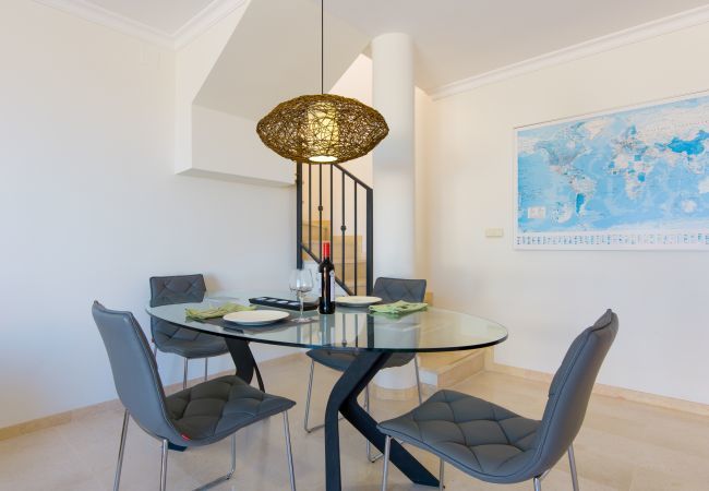 Lejlighed i Marbella - Santa Maria, Marbella - Eksklusiv 2 plans Penthouse, Havudsigt Lejlighed i Marbella - Santa Maria, Marbella - Eksklusiv 2 plans Penthouse, Havudsigt
