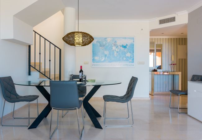 Lejlighed i Marbella - Santa Maria, Marbella - Eksklusiv 2 plans Penthouse, Havudsigt Lejlighed i Marbella - Santa Maria, Marbella - Eksklusiv 2 plans Penthouse, Havudsigt
