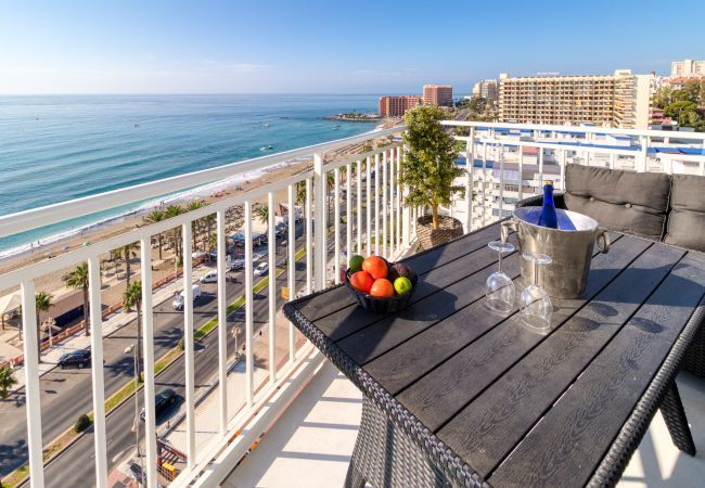 Lejlighed i Benalmádena - Maite Beach Penthouse, Benalmadena - Perfekt beliggenhed og havudsigt Lejlighed i Benalmádena - Maite Beach Penthouse, Benalmadena - Perfekt beliggenhed og havudsigt