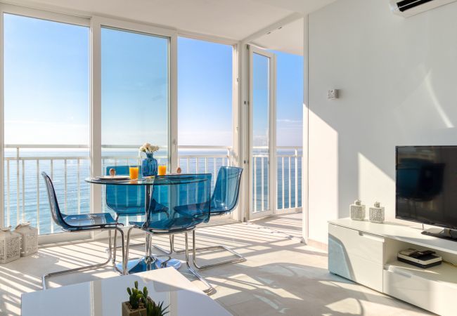 Lejlighed i Benalmádena - Maite Beach Penthouse, Benalmadena - Perfekt beliggenhed og havudsigt Lejlighed i Benalmádena - Maite Beach Penthouse, Benalmadena - Perfekt beliggenhed og havudsigt