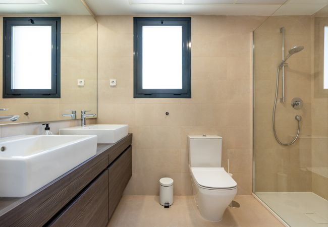 Lejlighed i Fuengirola - Penthouse Middle Views | Luksus, egen terrasse pool, havudsigt Lejlighed i Fuengirola - Penthouse Middle Views | Luksus, egen terrasse pool, havudsigt