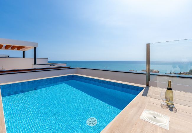 Lejlighed i Fuengirola - Penthouse Middle Views | Luksus, egen terrasse pool, havudsigt Lejlighed i Fuengirola - Penthouse Middle Views | Luksus, egen terrasse pool, havudsigt