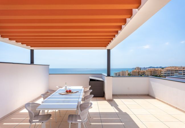 Lejlighed i Fuengirola - Penthouse Middle Views | Luksus, egen terrasse pool, havudsigt Lejlighed i Fuengirola - Penthouse Middle Views | Luksus, egen terrasse pool, havudsigt