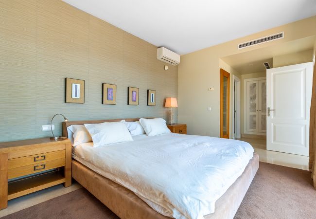Lejlighed i Marbella - Las Tortugas Marbella – Luksus Penthouse med Havudsigt & Jacuzzi Lejlighed i Marbella - Las Tortugas Marbella – Luksus Penthouse med Havudsigt & Jacuzzi