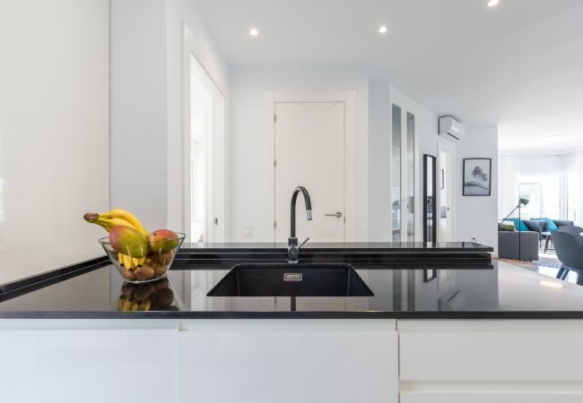 Lejlighed i Mijas Costa - Antares I Jardin de Calahonda | Dejlig terrasse, have og poolområde Lejlighed i Mijas Costa - Antares I Jardin de Calahonda | Dejlig terrasse, have og poolområde