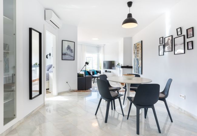 Lejlighed i Mijas Costa - Antares I Jardin de Calahonda | Dejlig terrasse, have og poolområde Lejlighed i Mijas Costa - Antares I Jardin de Calahonda | Dejlig terrasse, have og poolområde