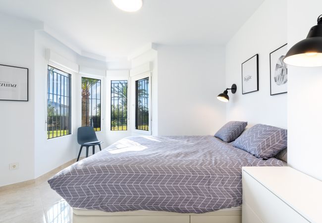 Lejlighed i Mijas Costa - Antares I Jardin de Calahonda | Dejlig terrasse, have og poolområde Lejlighed i Mijas Costa - Antares I Jardin de Calahonda | Dejlig terrasse, have og poolområde