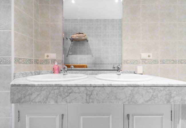 Byhus i Mijas Costa - Feriehus med fantastisk udsigt og lækkert poolområde | Townhouse Calahonda Byhus i Mijas Costa - Feriehus med fantastisk udsigt og lækkert poolområde | Townhouse Calahonda