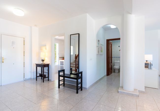 Byhus i Mijas Costa - Feriehus med fantastisk udsigt og lækkert poolområde | Townhouse Calahonda Byhus i Mijas Costa - Feriehus med fantastisk udsigt og lækkert poolområde | Townhouse Calahonda