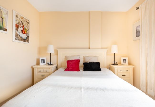 Lejlighed i Mijas Costa - Medina Penthouse | Pool, Terrasse og Havkig i Calahonda Lejlighed i Mijas Costa - Medina Penthouse | Pool, Terrasse og Havkig i Calahonda
