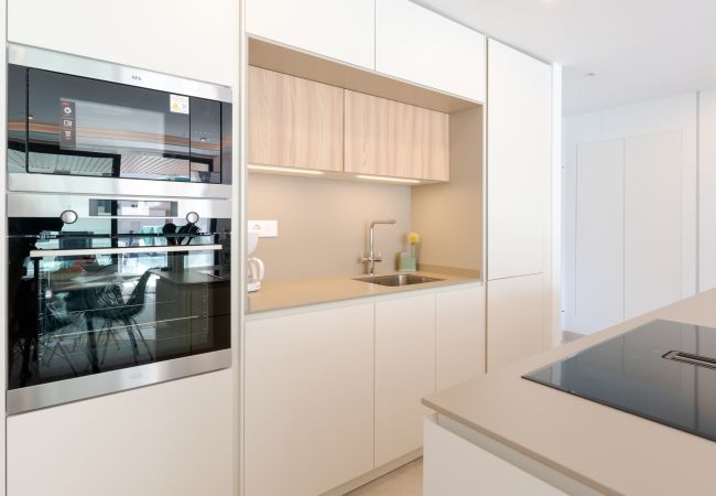 Lejlighed i Fuengirola - Jade Tower | 2-værelses Kystnær Luksuslejlighed i Fuengirola Lejlighed i Fuengirola - Jade Tower | 2-værelses Kystnær Luksuslejlighed i Fuengirola