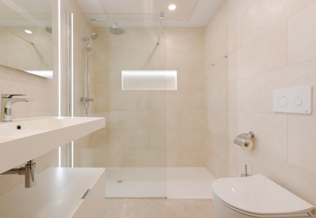 Lejlighed i Fuengirola - Jade Tower | 2-værelses Kystnær Luksuslejlighed i Fuengirola Lejlighed i Fuengirola - Jade Tower | 2-værelses Kystnær Luksuslejlighed i Fuengirola