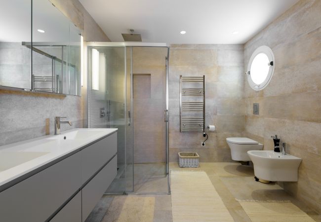 Lejlighed i Marbella - Elviria Hills Penthouse – Idylisk Golf- og Havudsigtsoase i Marbella Lejlighed i Marbella - Elviria Hills Penthouse – Idylisk Golf- og Havudsigtsoase i Marbella