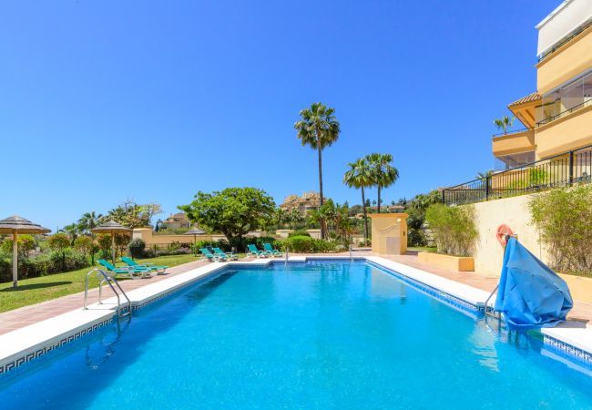Lejlighed i Marbella - Elviria Hills Penthouse – Idylisk Golf- og Havudsigtsoase i Marbella Lejlighed i Marbella - Elviria Hills Penthouse – Idylisk Golf- og Havudsigtsoase i Marbella