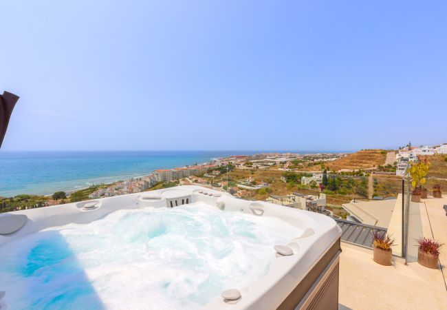 Villa i Torrox Costa - Penthouse Mirador  5 bedroom luxury view Villa i Torrox Costa - Penthouse Mirador  5 bedroom luxury view