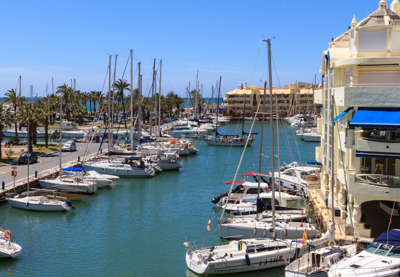 Lejlighed i Benalmádena - Puerto Marina - 2 terrasser og direkte udsigt over Marinaen