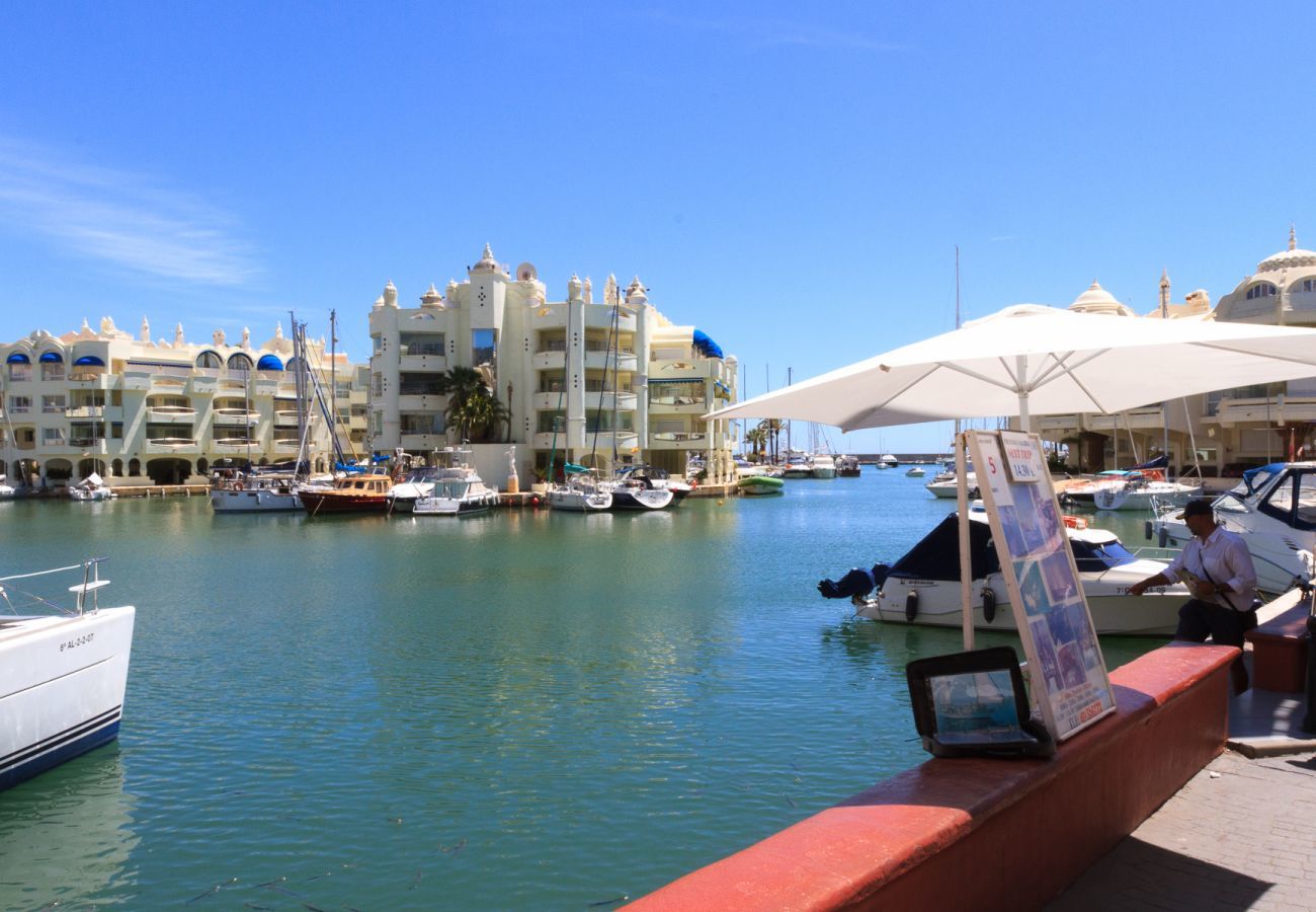 Lejlighed i Benalmádena - Puerto Marina - 2 terrasser og direkte udsigt over Marinaen