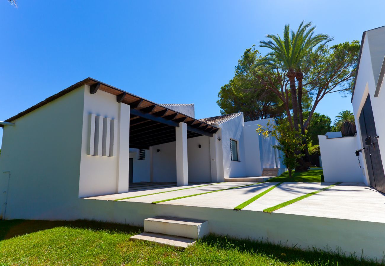 Villa i Marbella - La Corsa Marbella - Luksusvilla, 5 soverum/bad, privat pool, jacuzzi