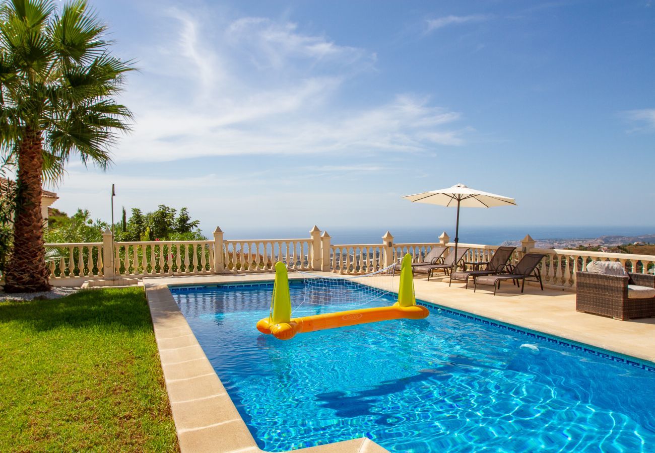 Villa i Algarrobo - Casa Bonita - Feriehus med pool til 8/10 pax i autentisk del af Malaga