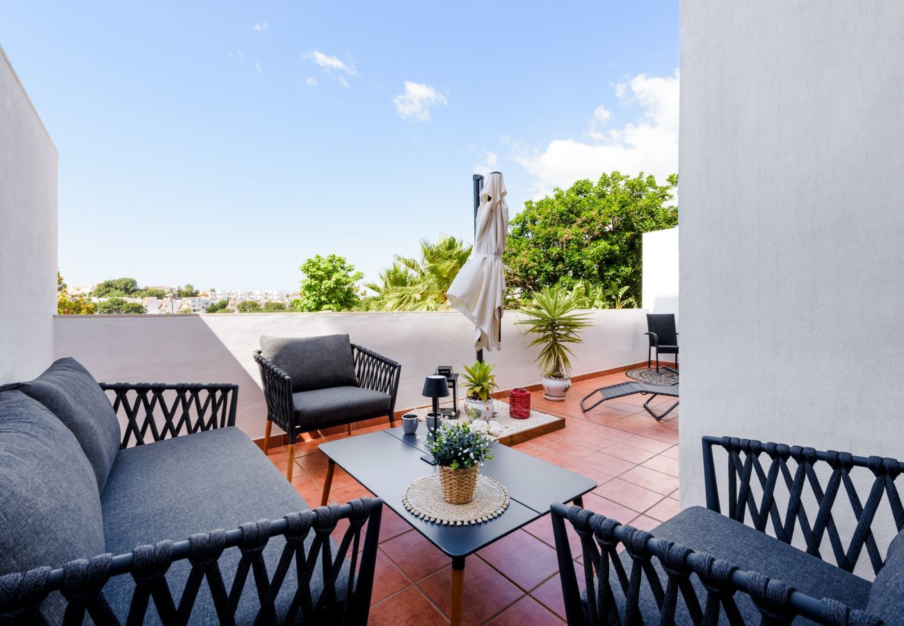 Lejlighed i Benalmádena - Torrequebrada Golf Resort | Luksuslejlighed med terrasse, pool og privat parkering