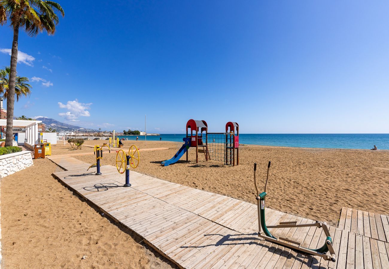 Lejlighed i Fuengirola - Maritimo Fuengirola - Strandlejlighed i 1. række til Middelhavet