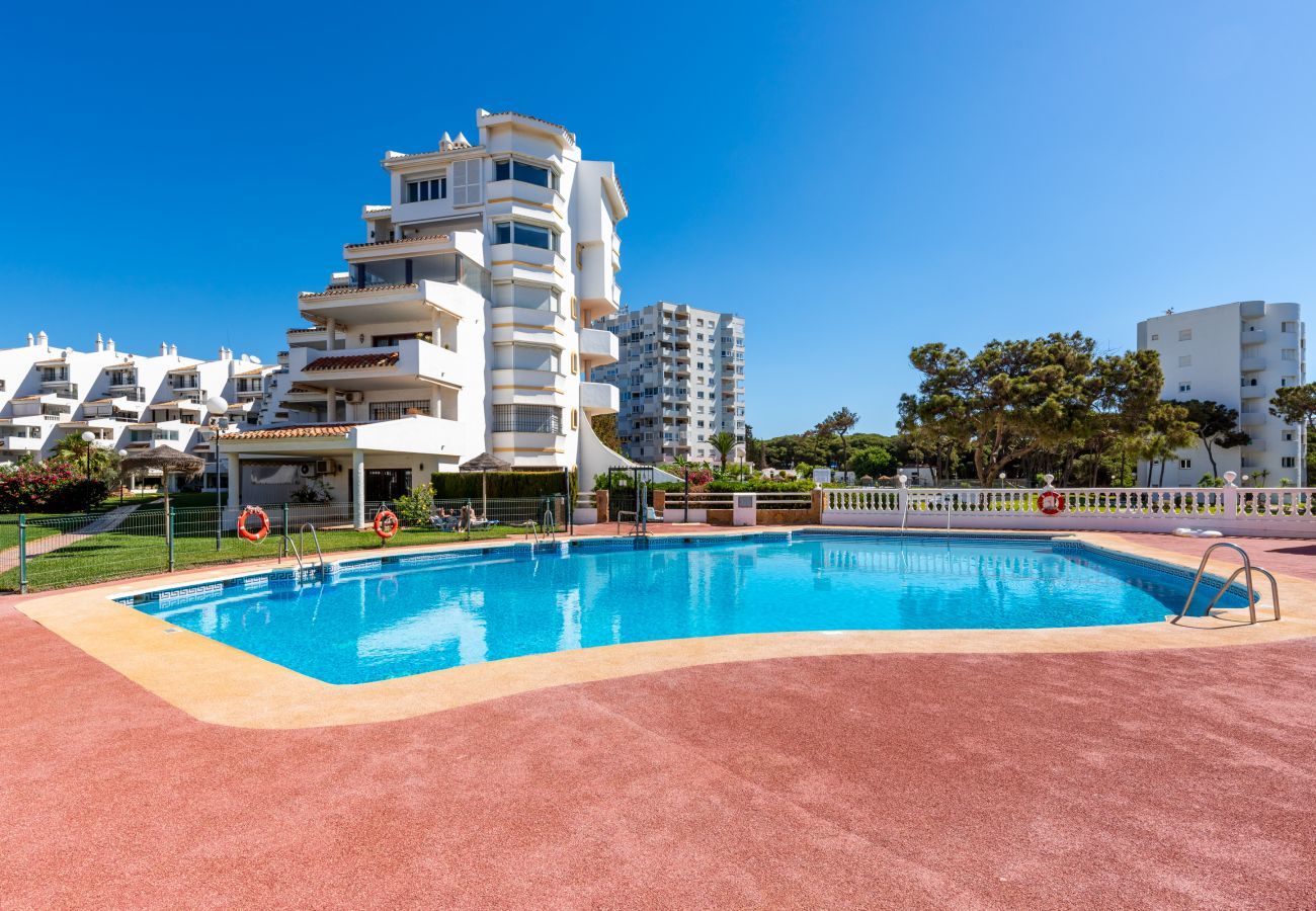 Lejlighed i Mijas Costa - Calahonda del Sol | Spacious first line ocean view apartment