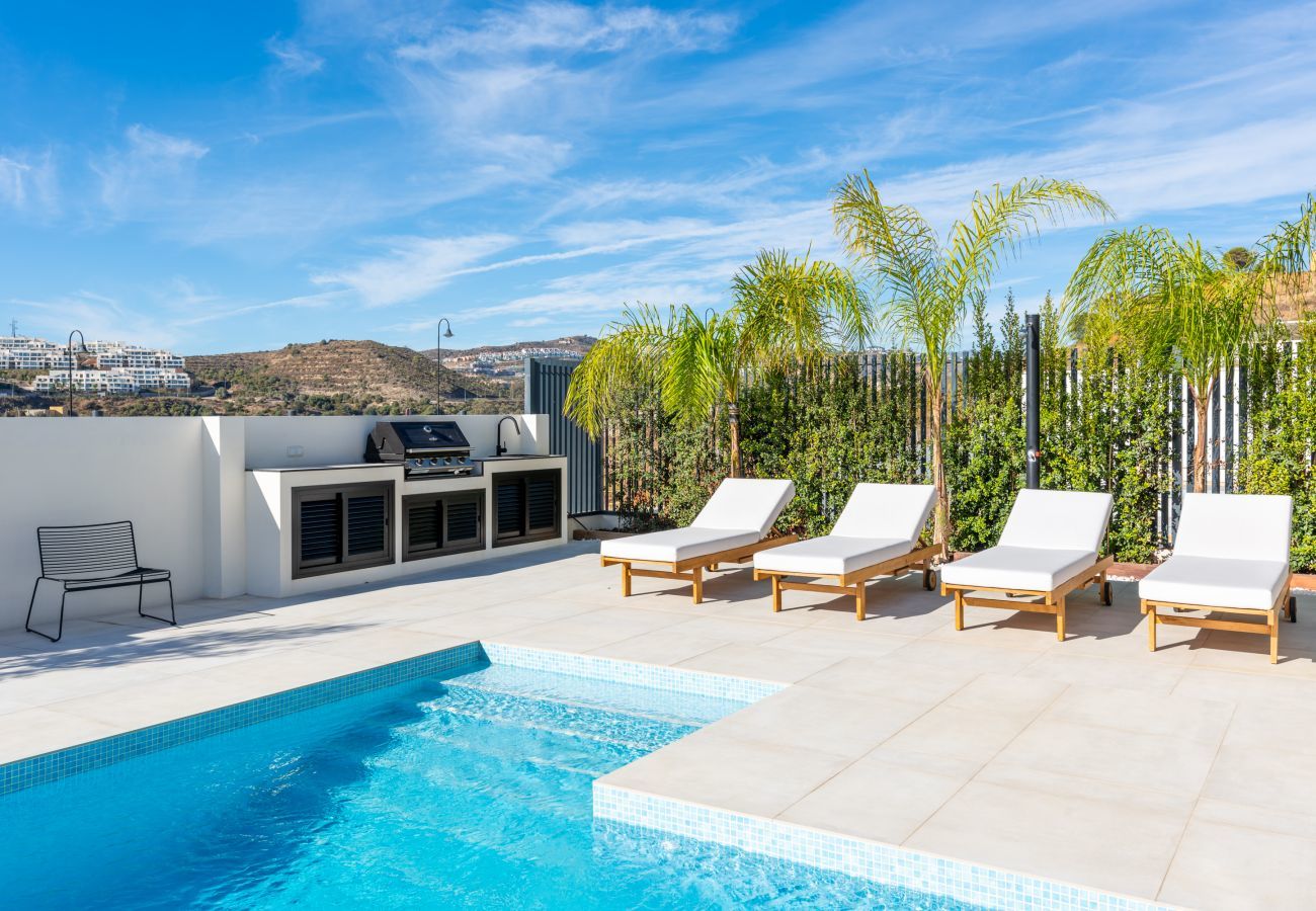 Villa i Mijas Costa - Casa Luz | Luxurious family villa with private pool, BBQ