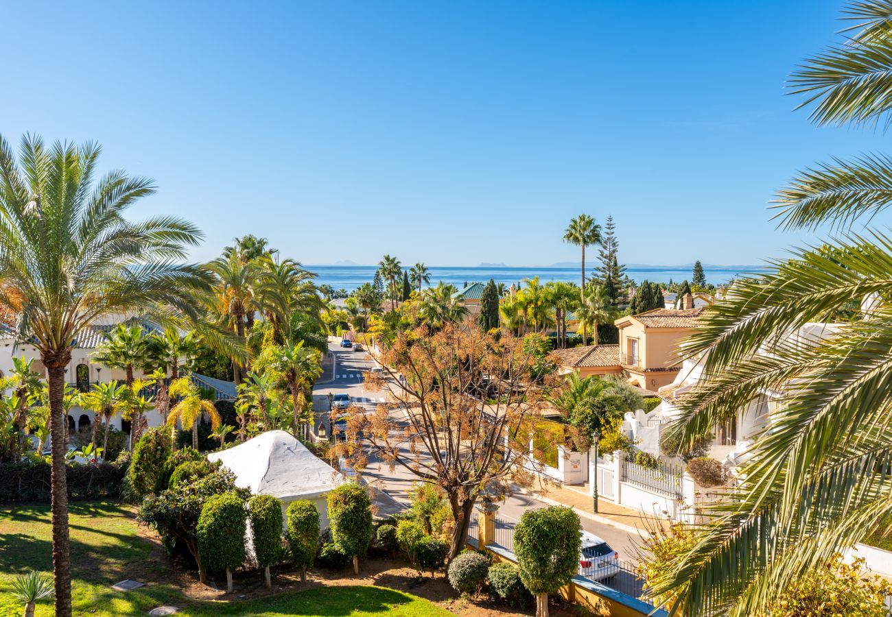 Lejlighed i Marbella - Bahia de Marbella | 3 bedroom beach apartment with sea view