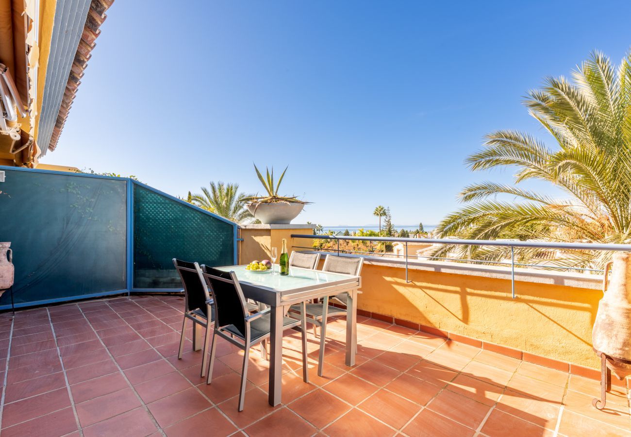 Lejlighed i Marbella - Bahia de Marbella | 3 bedroom beach apartment with sea view