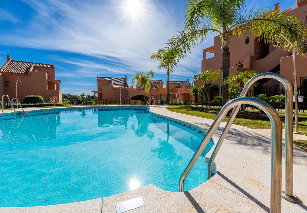 Lejlighed i Marbella - Los Lagos Golf I | Uniquely styled 3 bedroom apartment in Marbella