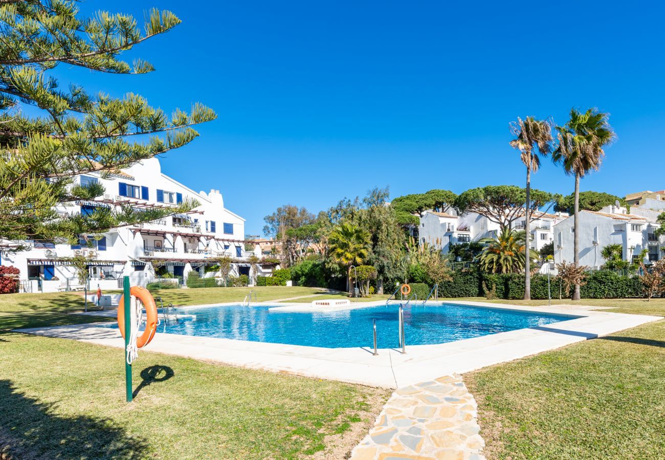 Lejlighed i Mijas Costa - Calahonda Beach II First line beach apartment in Calahonda