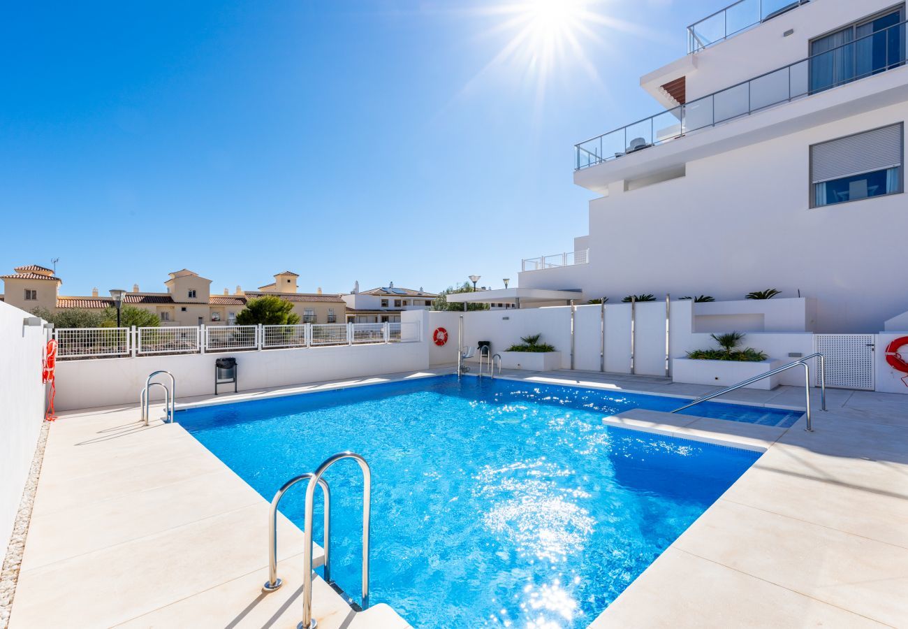 Lejlighed i Benalmádena - Blossom - Modern 2 bedroom apartment within walking distance to Benalmadena Pueblo