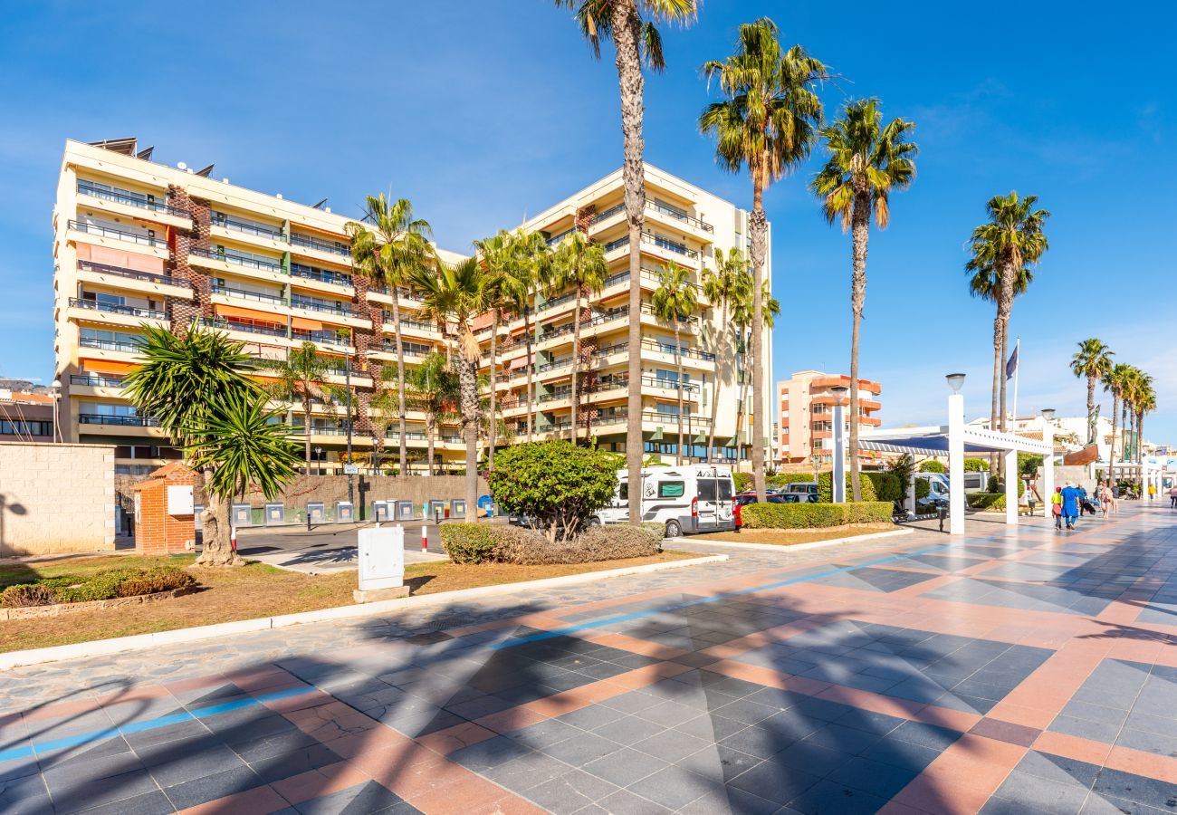 Lejlighed i Torremolinos - Carihuela II | 2 Bedroom Sea View Apartment near the beach